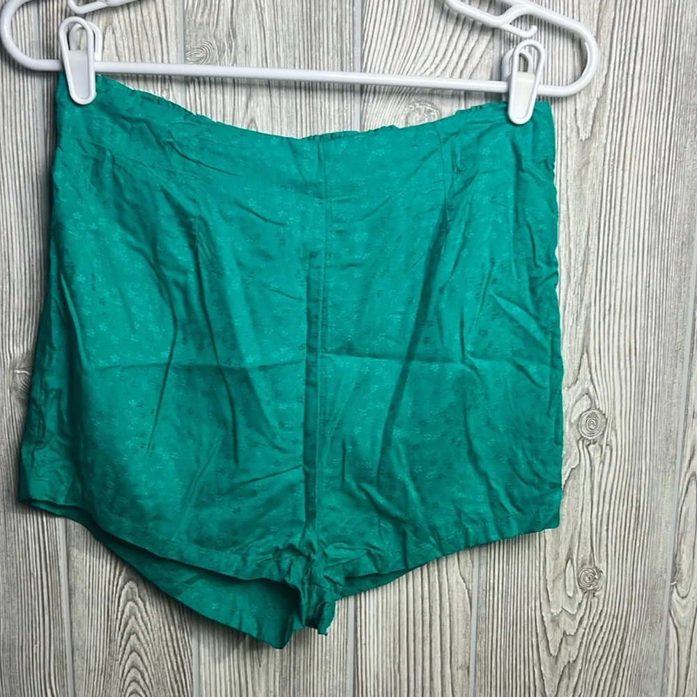 Women's Billabong High Waisted Emerald Green Light Shorts Size Medium